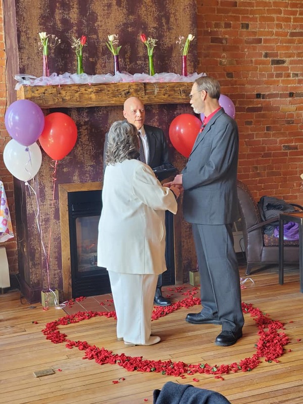 Local Ordained Minister Again Hosting Free Wedding Day
