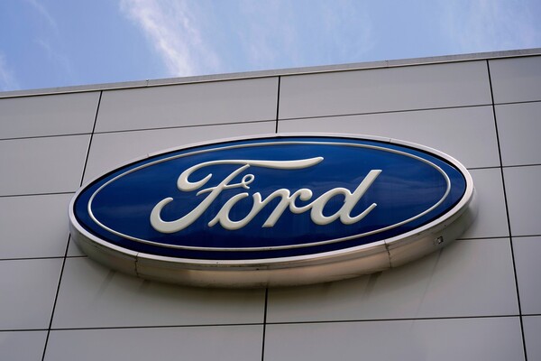 Ford Recalls 290K Vehicles in US Due to Rearview Camera Issue