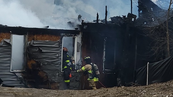 Crews Battle Large Blaze At Hartland Township Home