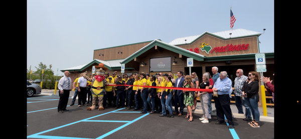 Texas Roadhouse Officially Opens in Green Oak Township