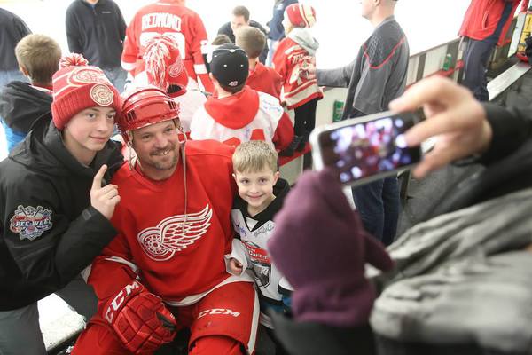 Red Wing Alumni Will Again Skate In Brighton For Local Charities