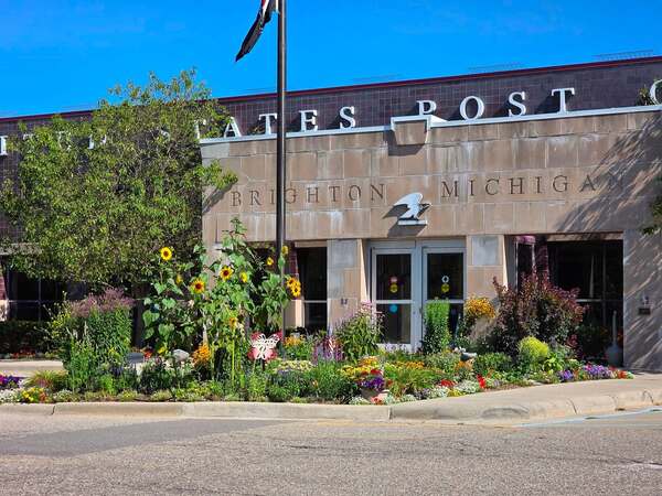 Brighton Garden Club Receives Statewide Beautification Award