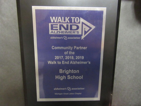 BHS Students Get Plaque for Alzheimer's Volunteerism