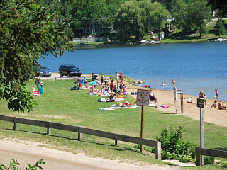 City Working To Address Water Fowl Issues At Thompson Lake