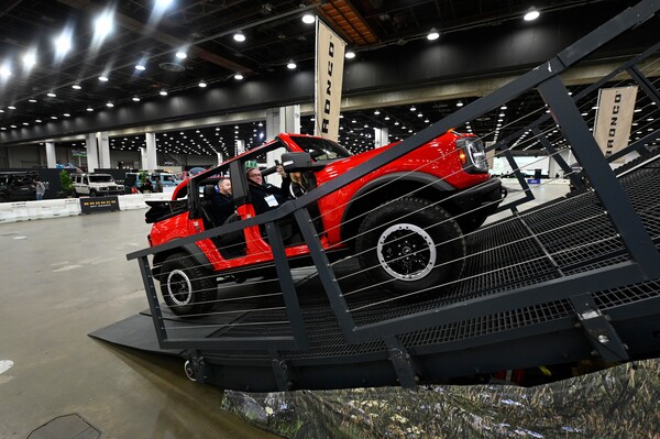 Detroit Auto Show Opens as Industry Pares Back Splashy Debuts and Leans on Test Tracks