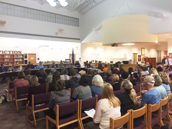 Still Without A Contract, Crowd Voices Support For Fowlerville Teachers
