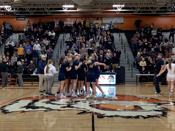 Hartland Eagles Girls Basketball Wins Regional Title!!