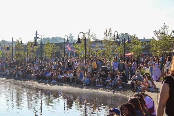 Lake Trust is Title Sponsor of Second Annual Destination Stars Hollow