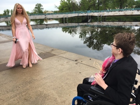 Classmates Throw Their Own Prom For Friend Who Missed Out