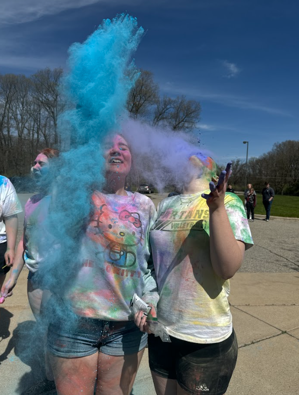 Kensington Woods Hosts Bob Ross "Run For The Trees" Color Run