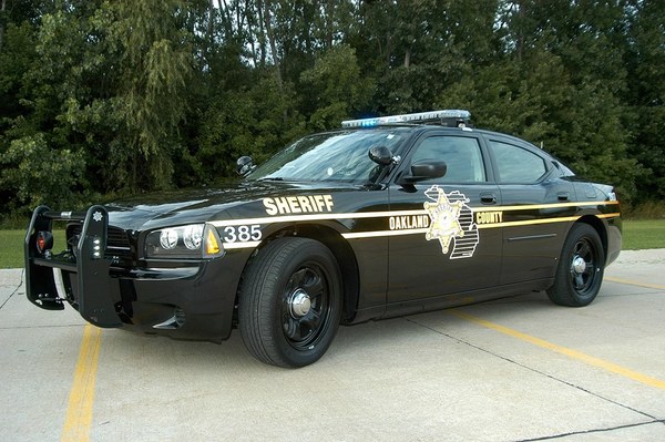 Pedestrian Killed Crossing M-59 in Highland Twp.