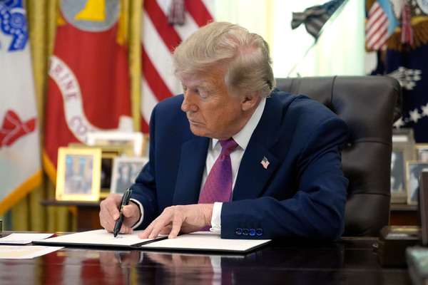 Presidential Order Renames Lake Ontario as 'Lake America' in the U.S.