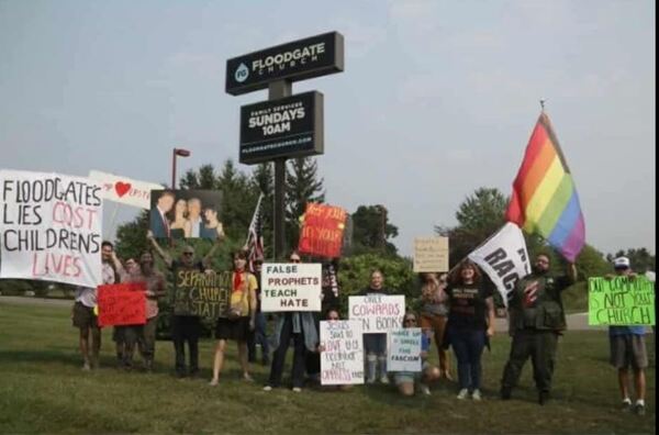 Community Forum To Defend "Right To Read"