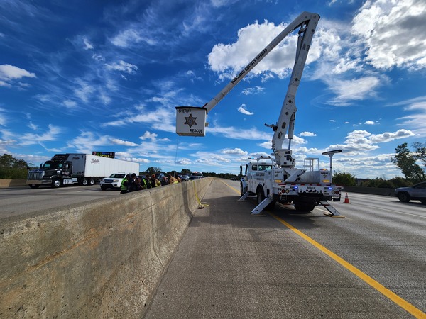 Deer Trapped Between Concrete Barriers On I-75 Monday