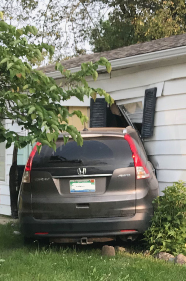 Vehicle Crashes Into Green Oak Township Home