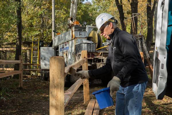 Volunteers Helping Howell Nature Center During DTE's "Day of Caring"