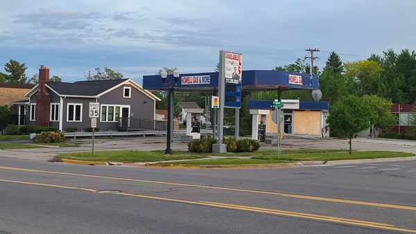 Gus’s Carry Out Relocating To Old Gas Station Site In Downtown Howell