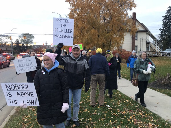 Protesters Show Support For Mueller Investigation
