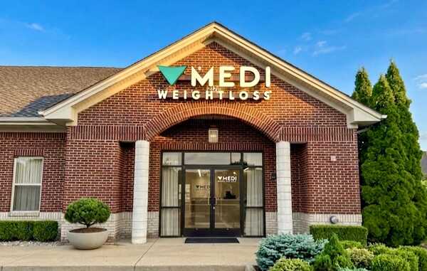 Ribbon-Cutting Giveaways at Medi-Weightloss Brighton