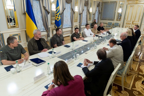 Slotkin Meets With President Zelenskyy & Ukrainian Officials