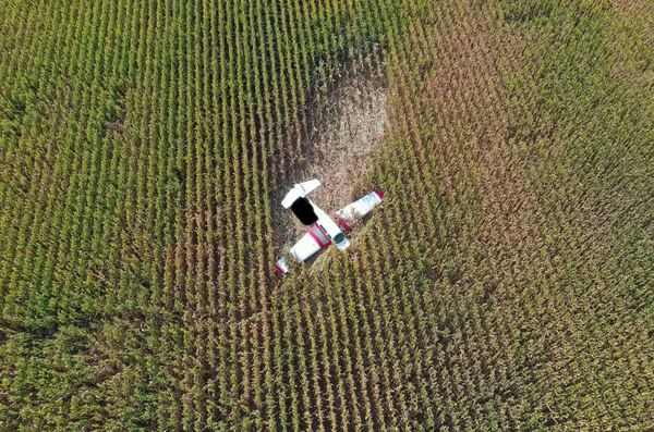 Plane Makes Emergency Landing In Handy Township Field