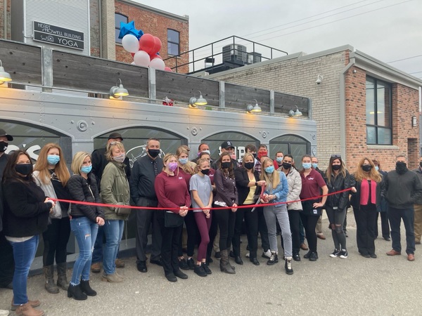 2Fogs Pub Hosts Grand Re-Opening & Ribbon Cutting