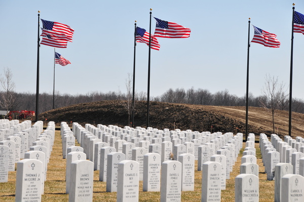 Breakfast & National Cemetery Bus Tour For Local Veterans