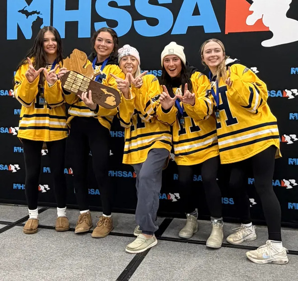 Howell Boys, Hartland Girls State Champs in Snowboarding
