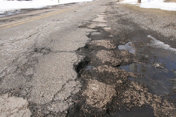 Livingston County Motorists Encouraged To Report Potholes