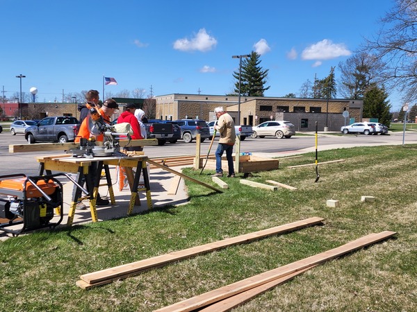 LESA Students Build Sustainable Community Garden