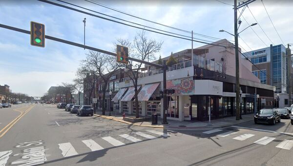 Pinky's Rooftop Bar To Close Saturday