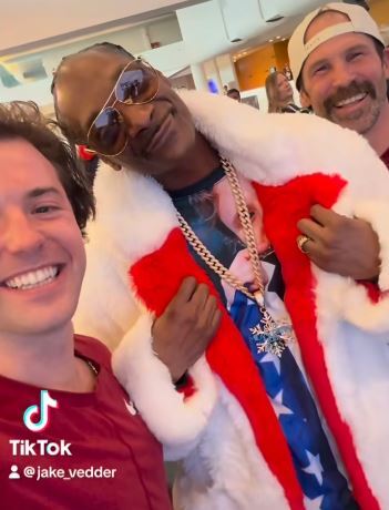 Local Olympian & Pinckney Snowboarder Meets Snoop Dogg