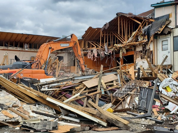 Old Barnstormer Building To Be Demolished Today