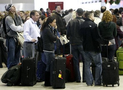 Crowded Airports & Roads Expected During Busy Holiday Travel Period