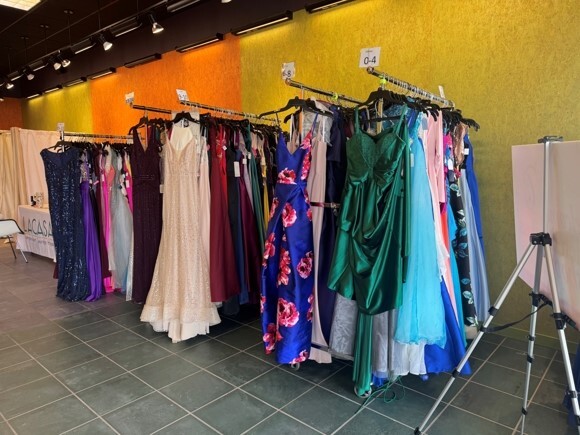Cinderella’s Closet Returns To Help Local Students Shine At Homecoming