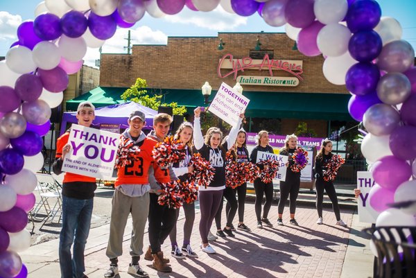 BHS Students Get Plaque for Alzheimer's Volunteerism