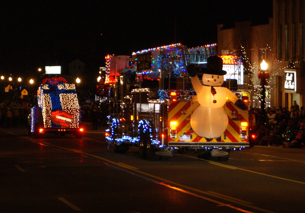 Entries Sought For Fantasy Of Lights Parade In Downtown Howell