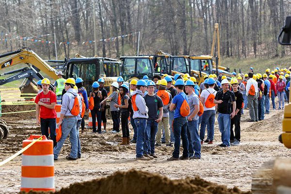 Local Operating Engineers Host Construction Career Day