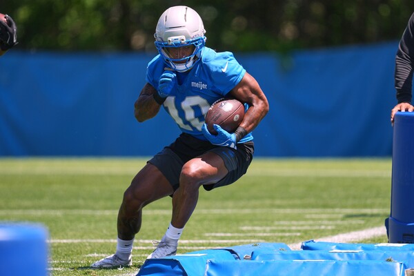 Pacheco Provides 'Pop' in Lions' Backfield While Awaiting Gibbs' Return