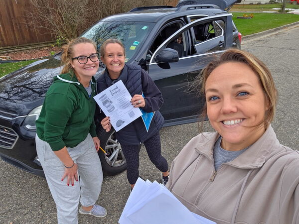 Spencer Elementary Girl Scouts Host Thanksgiving Food Drive