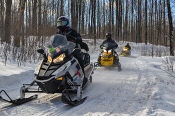 DNR Announces Free Snowmobiling Weekend