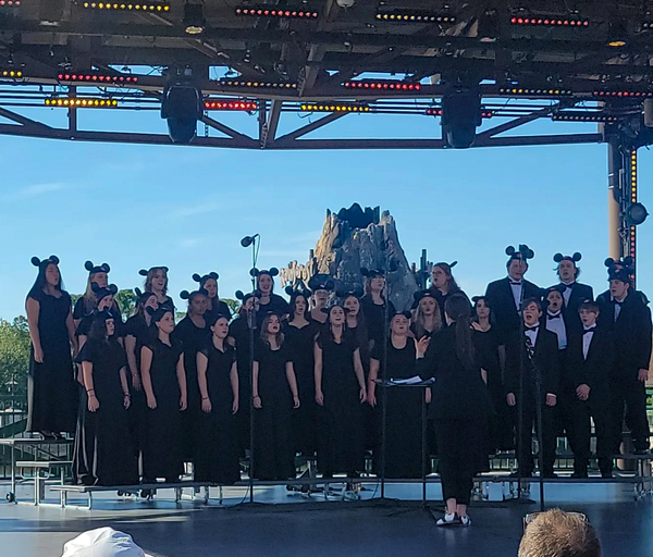Hartland Marching Band & Choir Perform At Disney World