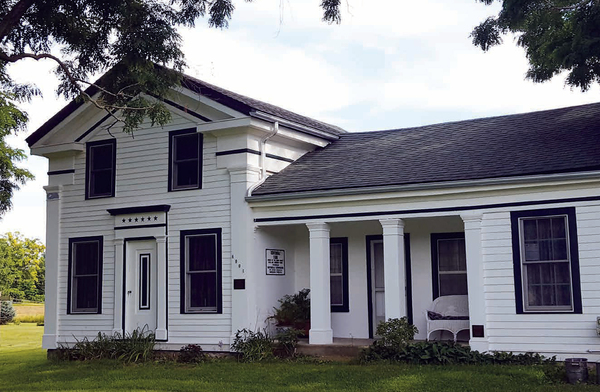 Local Couple Honored For Work To Renovate Historic Home