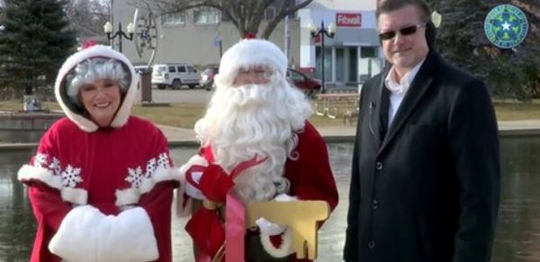 Santa Claus Receives Key To City Of Brighton