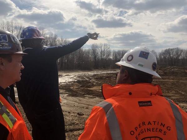 Lt. Governor Gilchrist Visits Operating Engineers Facility