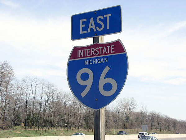 MDOT: Weekend Lane Reduction on Eastbound I-96 from Outlets to D-19