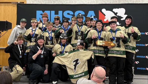 Howell Boys, Hartland Girls State Champs in Snowboarding