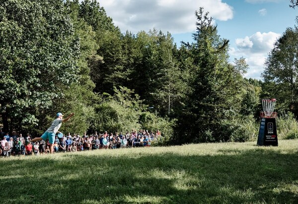 World's Best Disc Golfers Converge on Kensington Metropark
