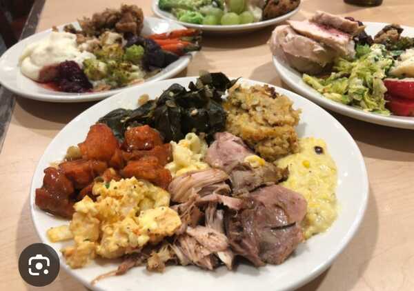 Howell Eagles Club Offers Free Thanksgiving Dinner