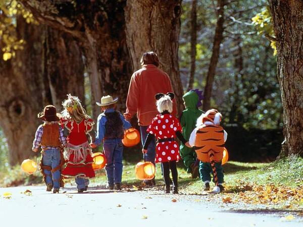 Local, State Health Officials Issue Halloween Safety Guidance